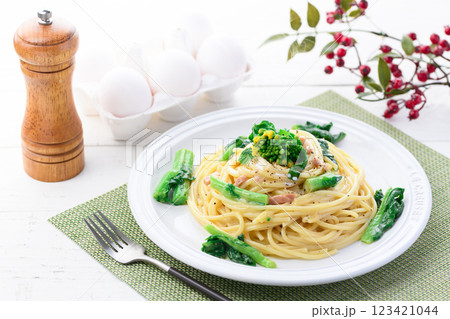 春の味覚 菜の花のクリームパスタ 123421044