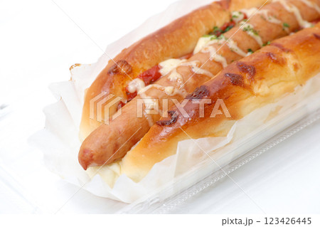 ホットドック、パン、バンズ、ソーセージ、洋食、朝食、テイクアウト、食べ物、食事、軽食、ランチ、食 123426445