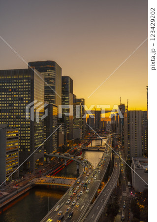 大阪 中之島のステキな夕景 大阪 中之島のステキな夕景 123429202