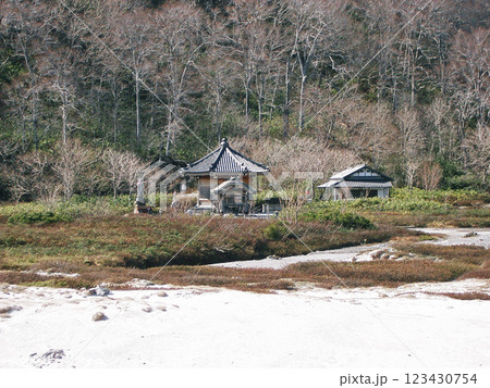 青森県むつ市の恐山の八角堂 123430754