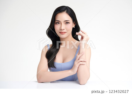 Beautiful young asian woman with clean fresh skin on white background, Face care, Facial treatment, Cosmetology, beauty and spa, Asian women portrait. 123432027
