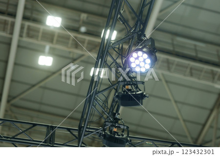 スポットライト　照明 123432301