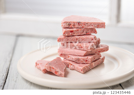積み上げられたチョコ 積み上げられたチョコ 123435446