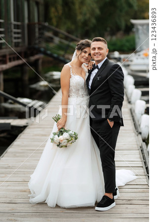 the first meeting of the bride and groom 123436893