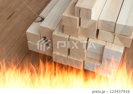燃える木材 燃える木材 123437916