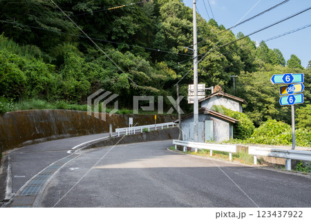 【徳島県道6号】百井別れのような交差点 123437922