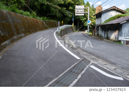 【徳島県道6号】百井別れのような交差点 123437923