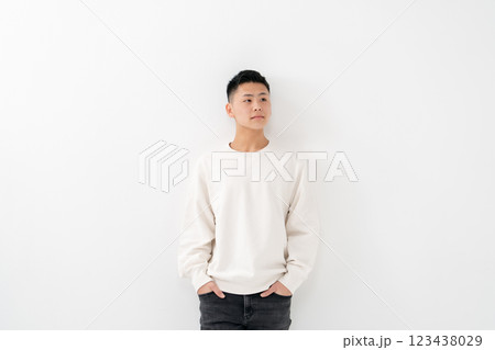 男子　10代　ポートレート　クール 123438029