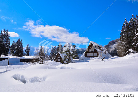 冬　五箇山　相倉合掌集落 123438103