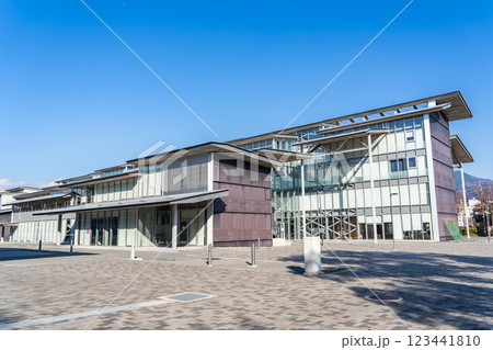 京都市左京区北山　京都府立京都学　歴彩館（図書館　文書館　博物館）総合文化施設（府立大学付属図書館） 123441810