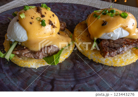 北海道 東山ニセコビレッジ、リッツ・カールトン・リザーブの朝食 和牛エッグベネディクト 北海道 東山ニセコビレッジ、リッツ・カールトン・リザーブの朝食 和牛エッグベネディクト 123443276