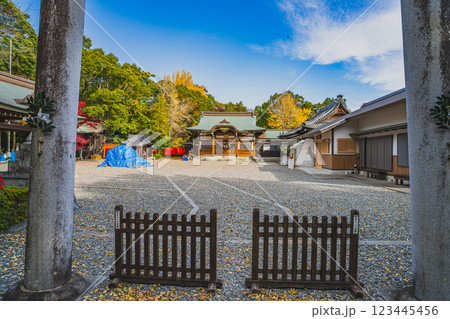 田原市にある田原城跡の巴江神社の鳥居のある風景(愛知県) 田原市にある田原城跡の巴江神社の鳥居のある風景(愛知県) 123445456