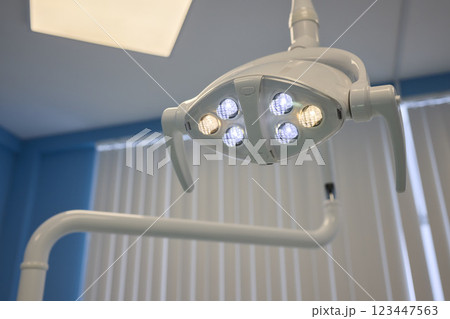 Modern Dental Office Surgical Light Equipment for Precise and Effective Procedures Modern Dental Office Surgical Light Equipment for Precise and Effective Procedures 123447563