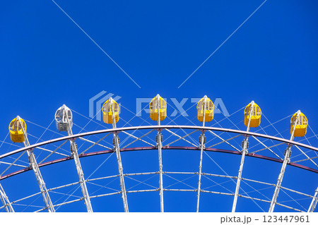 Tempozan ferris wheel at Tempozan harbor village next to Osaka Aquarium Kaiyukan. 123447961