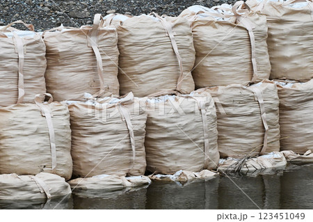 災害イメージ( 水害 豪雨災害 復旧 護岸工事) 災害イメージ( 水害 豪雨災害 復旧 護岸工事) 123451049