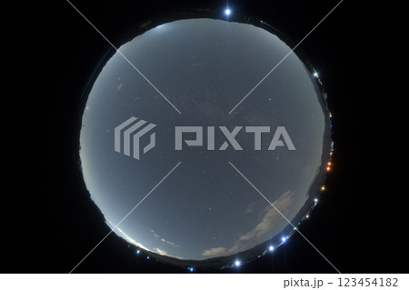 北杜市白州町、霜月の宙分ける天の川と冬の告げる星々と去り行く夏を惜しむ夏の大三角 123454182