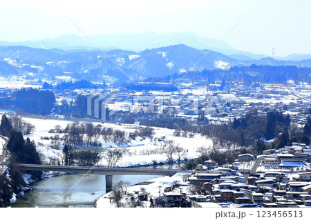 楯山公園 展望台の大江町冬風景を俯瞰 楯山公園 展望台の大江町冬風景を俯瞰 123456513