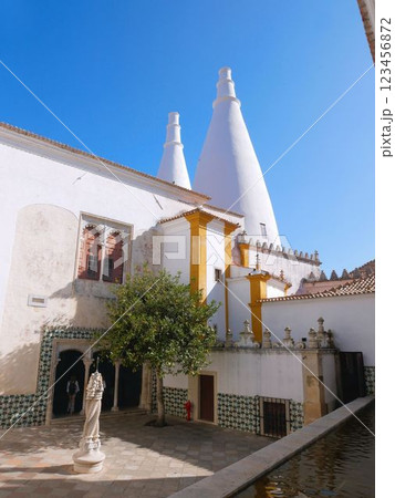 世界遺産・シントラ宮殿の内部　（ポルトガル） 123456872