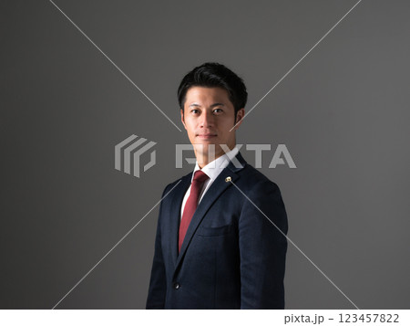 男性 弁護士 男性 弁護士 123457822
