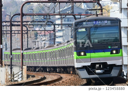 都営新宿線　10－300形　10－630F　 123458880