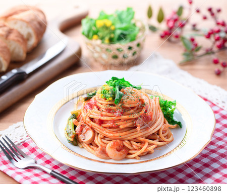 春の味覚 菜の花のイタリアンパスタ ( ナポリタン ) 春の味覚 菜の花のイタリアンパスタ ( ナポリタン ) 123460898