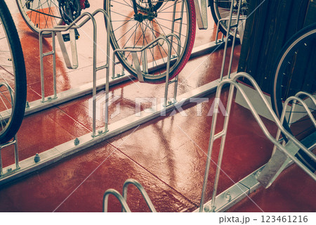 駅の駐輪場 駅の駐輪場 123461216