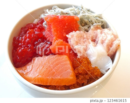 海鮮丼 海鮮どんぶり サーモン 筋子 タラコ とびっこ シラス イカ 海鮮丼 海鮮どんぶり サーモン 筋子 タラコ とびっこ シラス イカ 123461615