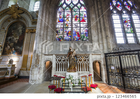 Saint Etienne cathedral, in Beauvais, France 123466565