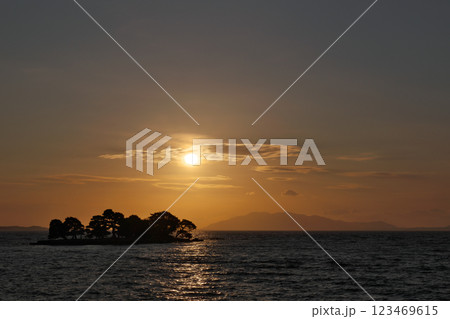 宍道湖夕景(松江市) 宍道湖夕景(松江市) 123469615