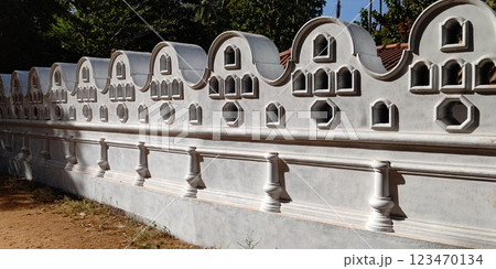 ランギリ・ダンブッラの石窟寺院【スリランカ】 ランギリ・ダンブッラの石窟寺院【スリランカ】 123470134