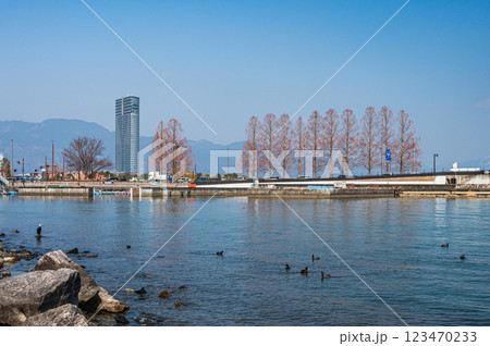 膳所城跡公園からの景観　滋賀県大津市 123470233