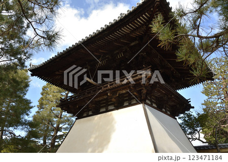 大本山大徳寺　鐘楼【重要文化財】 123471184
