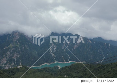 曇りの立山連峰 曇りの立山連峰 123471282