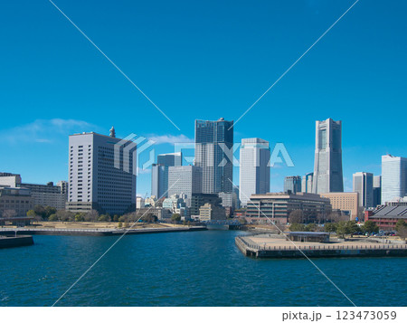 大さん橋より臨むみなとみらい　 都市景観（2025年2月） 123473059