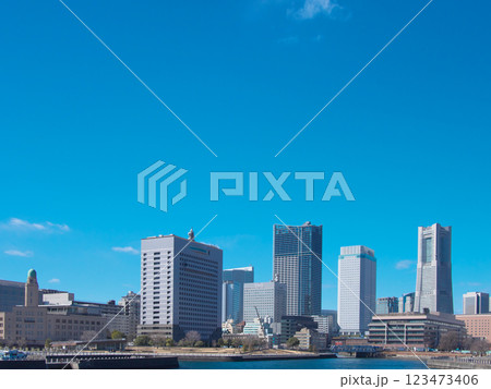 大さん橋より臨むみなとみらい 都市景観(2025年2月) 大さん橋より臨むみなとみらい 都市景観(2025年2月) 123473406
