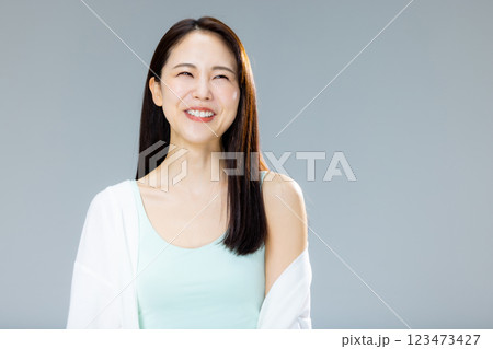 女性　ヘアイメージ 123473427