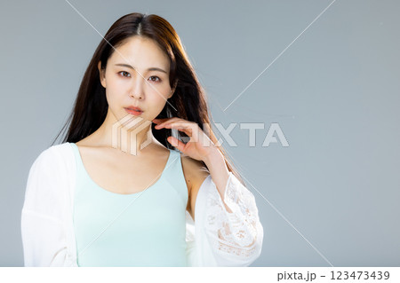 女性　ヘアイメージ 123473439