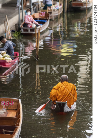 THAILAND RATCHABURI DAMNOEN SATUAK FLOATING MARKET 123474704