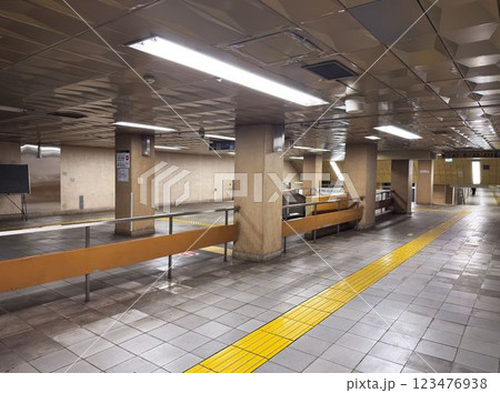 レトロな地下鉄の駅 レトロな地下鉄の駅 123476938