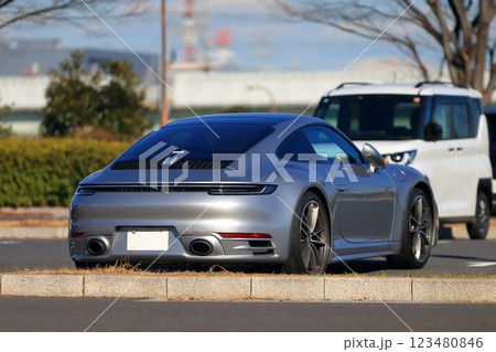 駐車場のスポーツカー イメージ 駐車場のスポーツカー イメージ 123480846