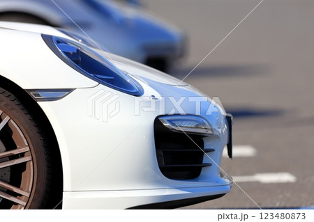 駐車場のスポーツカー イメージ 駐車場のスポーツカー イメージ 123480873