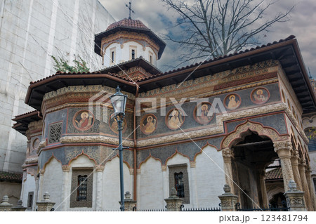 Church of the Monastery Stavropoleos in Bucharest, Romania. 123481794