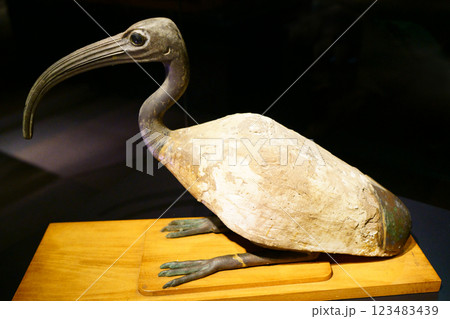 7647 鴇像 7647 鴇像 123483439