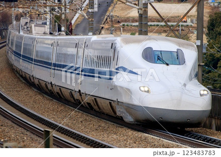 共和の堀割区間を走る東海道新幹線N700S新幹線 共和の堀割区間を走る東海道新幹線N700S新幹線 123483783