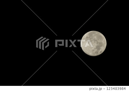 北杜市白州町、霜月の望 123483984