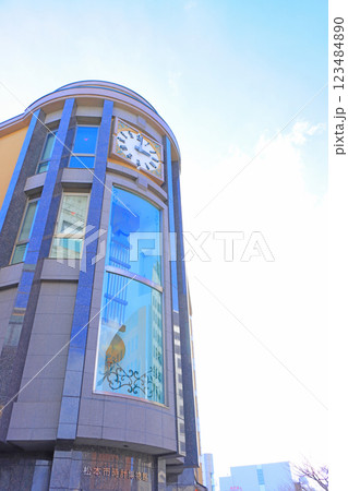 長野県松本市、松本市時計博物館の風景 123484890