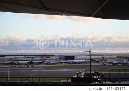 ロンドンヒースロー空港 123485171