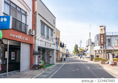 秋田・増田の内蔵 増田蔵町通り 中七日町 重要伝統的建造物群保存地区 桐谷呉服店 秋田・増田の内蔵 増田蔵町通り 中七日町 重要伝統的建造物群保存地区 桐谷呉服店 123487083