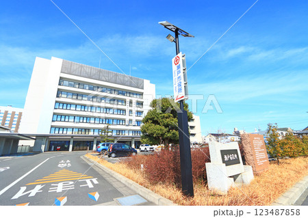 愛知県瀬戸市、瀬戸市役所の風景 愛知県瀬戸市、瀬戸市役所の風景 123487858