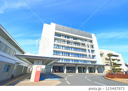 愛知県瀬戸市、瀬戸市役所の風景 123487871